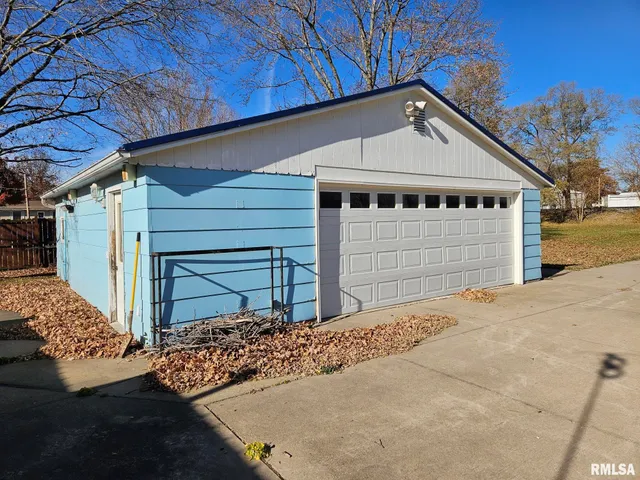 $195,000 | 313 East 3rd Street, Wilton, IA 52778