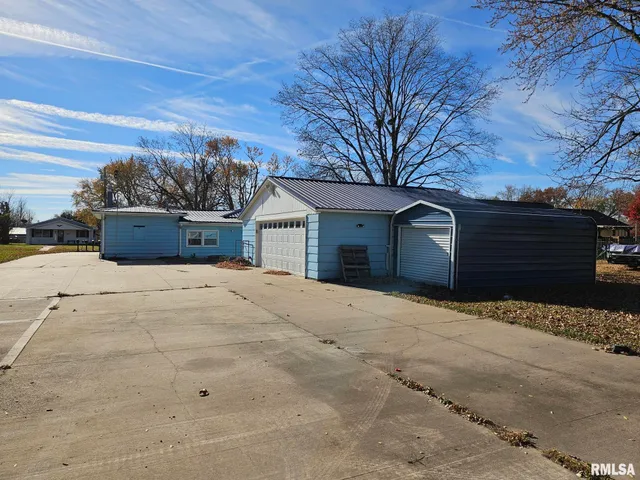 $195,000 | 313 East 3rd Street, Wilton, IA 52778