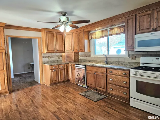 $195,000 | 313 East 3rd Street, Wilton, IA 52778