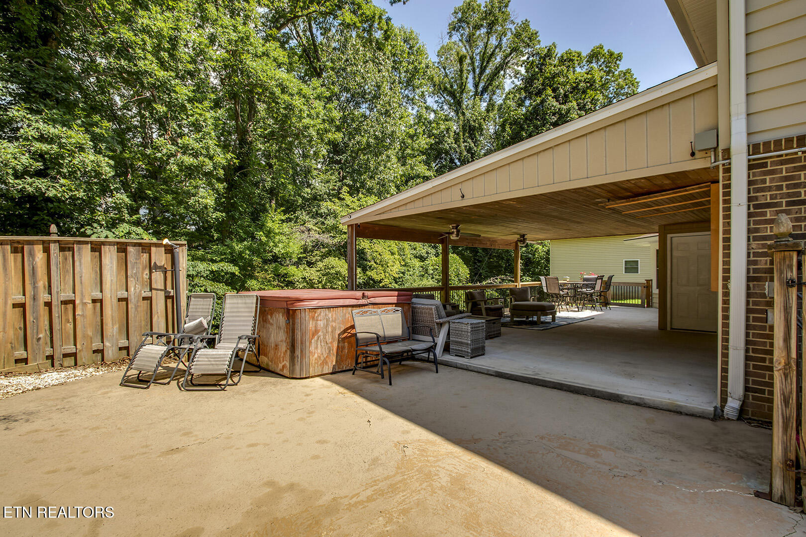 145 Van Stowe Road Harriman, TN 37748 - Photo 55 of 60 55_VanStoweRoad_145_HotTub02