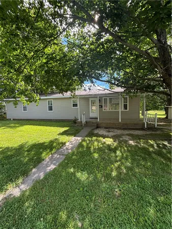 $185,000 | 437 North Columbia Street, Greenup, IL 62428