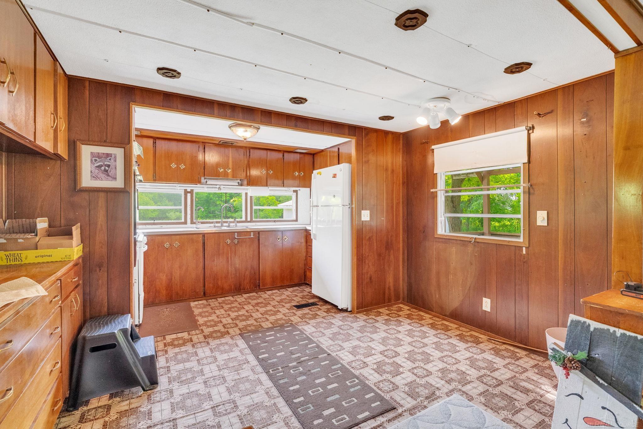 5723 Wildcat Road Croswell, MI 48422 - Photo 10 of 25 50213465-b4b03eda-65e0-4bee-b6df-4a5be4a46c1a.JPG
