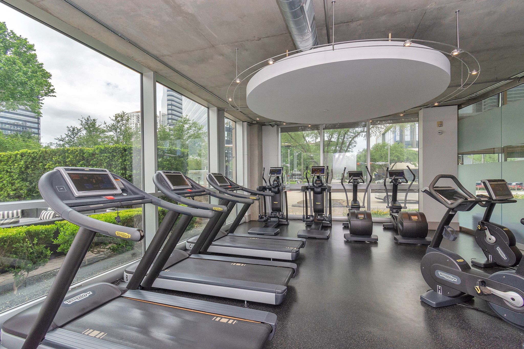 1901 Post Oak Boulevard, Unit 3113 Houston, TX 77056 - Photo 29 of 34 Time to work out?