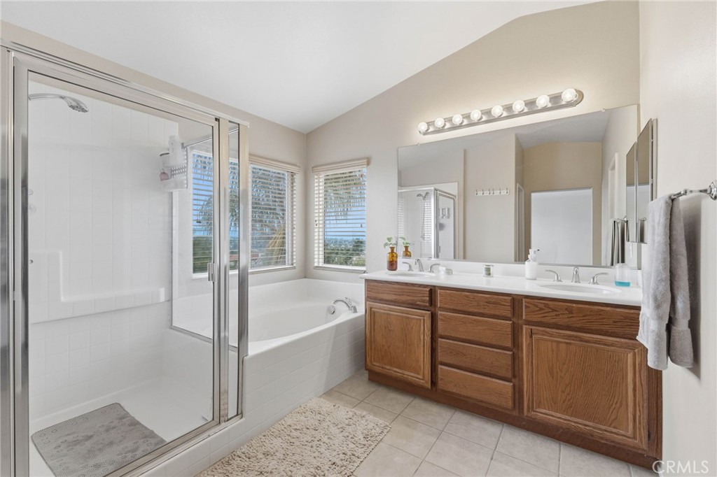21389 Greyson Road Moreno Valley, CA 92557 - Photo 14 of 30 Master Bath