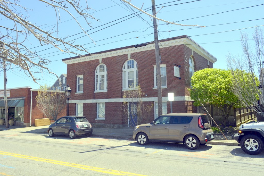 19 Market Street Warren, RI 02885 - Photo 3 of 37 Gallery Image 3