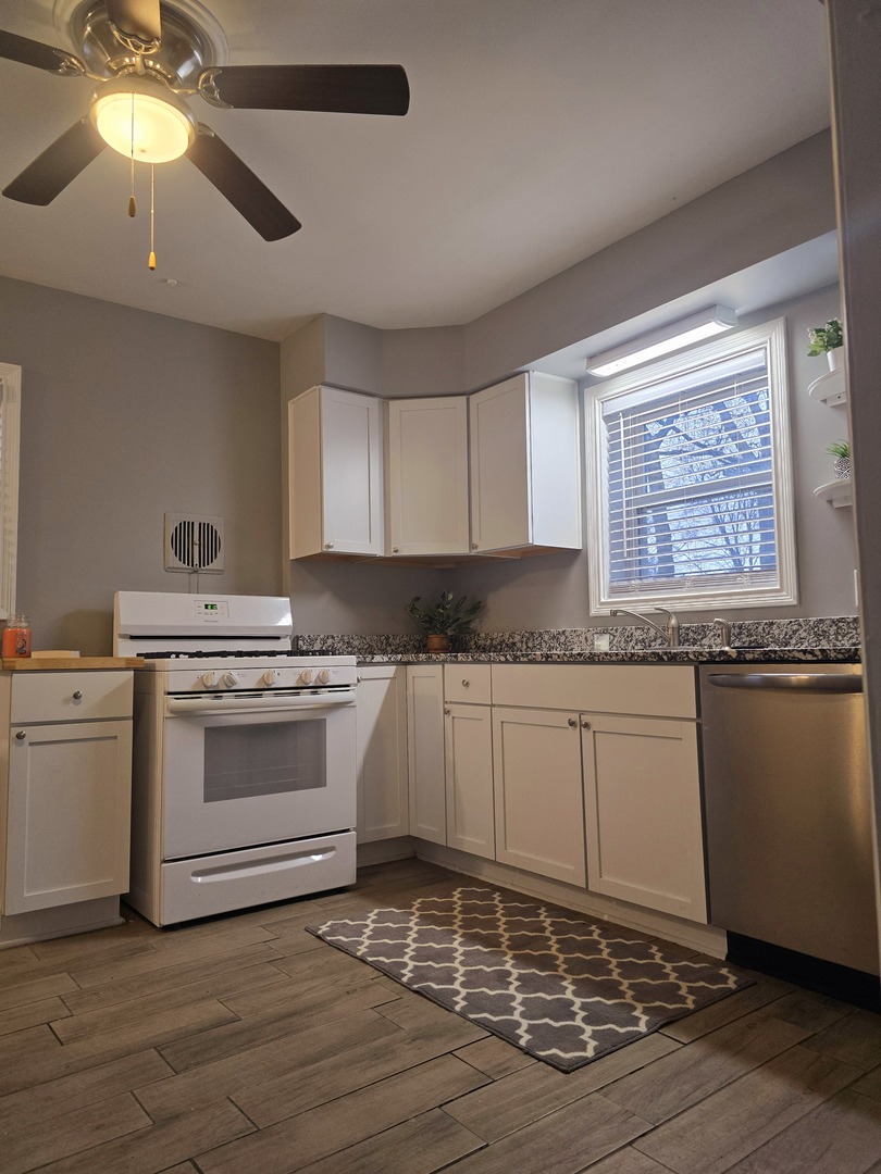 18536 Morris Avenue Homewood, IL 60430 - Photo 5 of 17