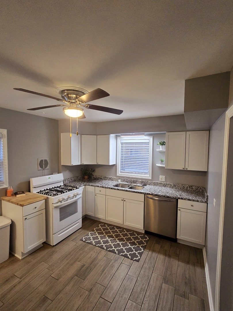 18536 Morris Avenue Homewood, IL 60430 - Photo 6 of 17