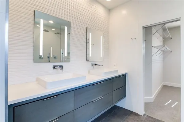 $575,000 | 4211 Rawlins Street, Unit 530, Dallas, TX 75219