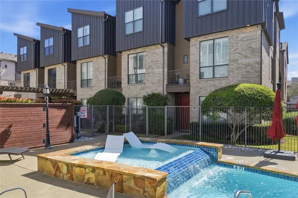$575,000 | 4211 Rawlins Street, Unit 530, Dallas, TX 75219