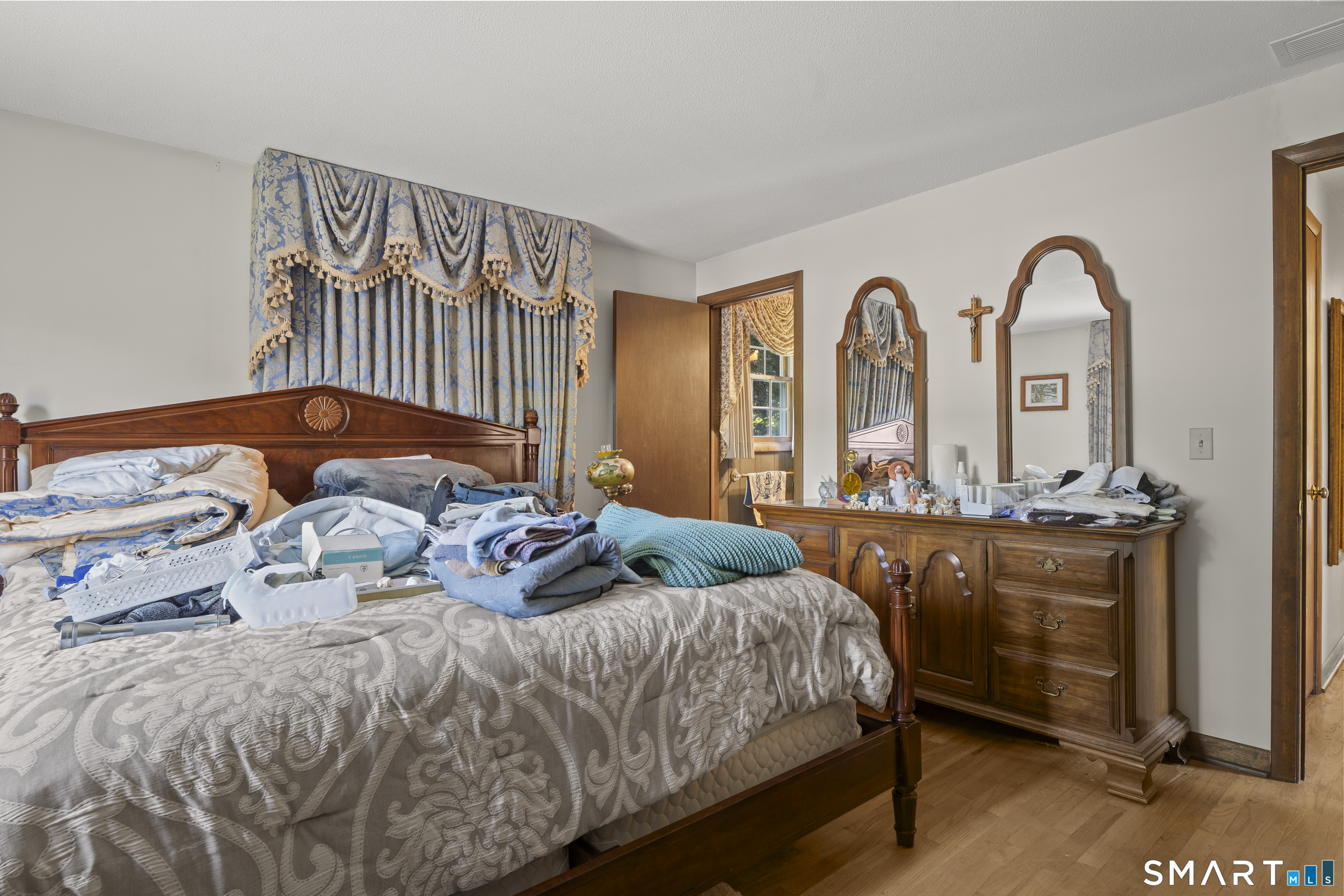 6 Wilton Road Southington, CT 06489 - Photo 22 of 35