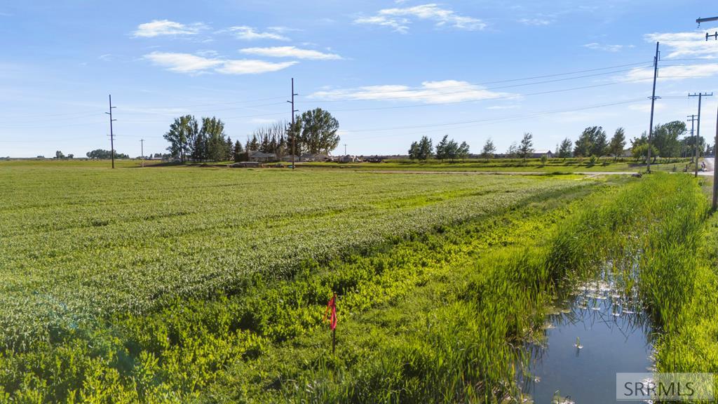 2 North 600 Street Idaho Falls, ID 83402 - Photo 3 of 39