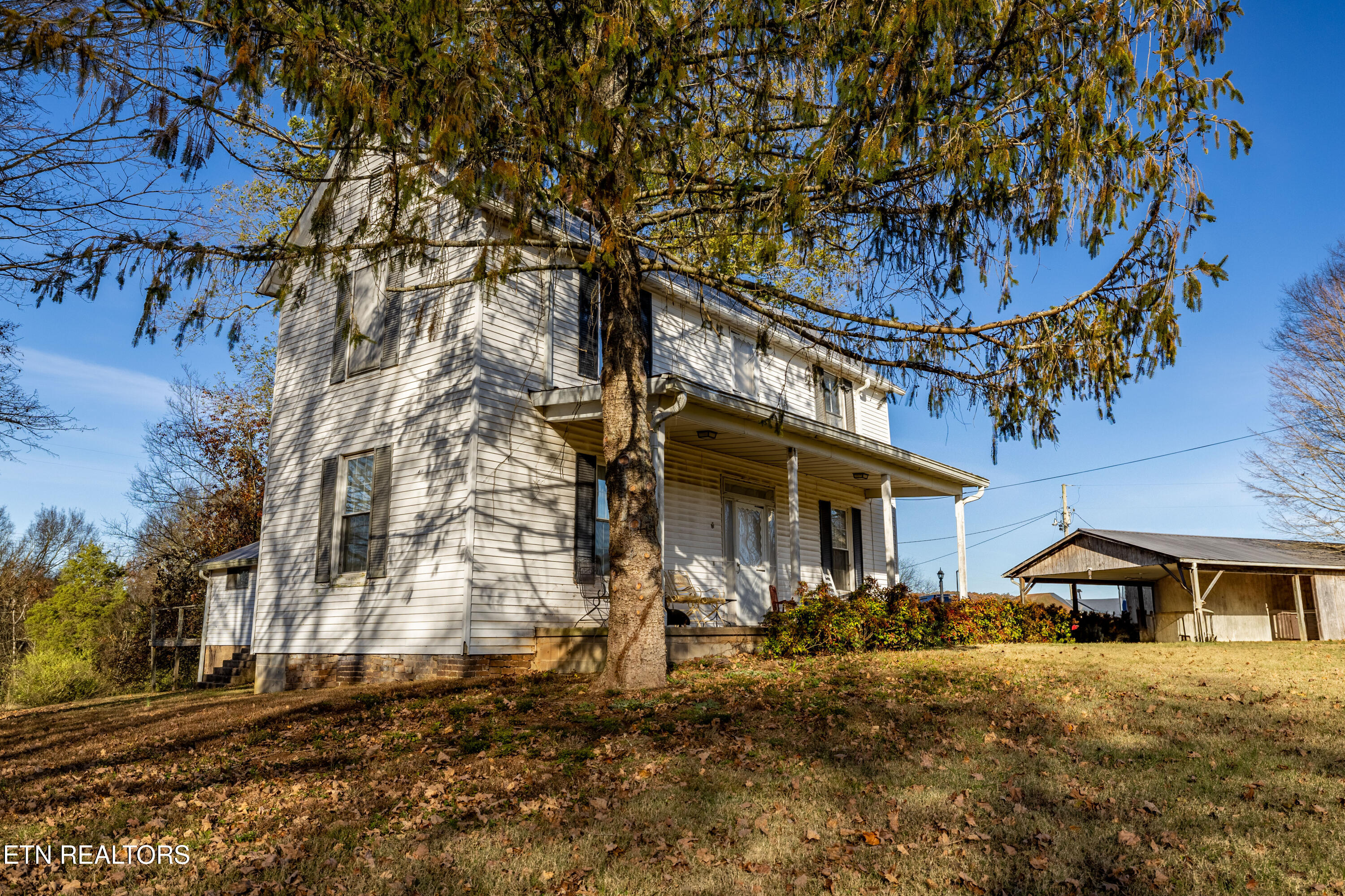 11360 Roberson Spring Road Loudon, TN 37774 - Photo 8 of 44 11360RobersonSpringsRd-19