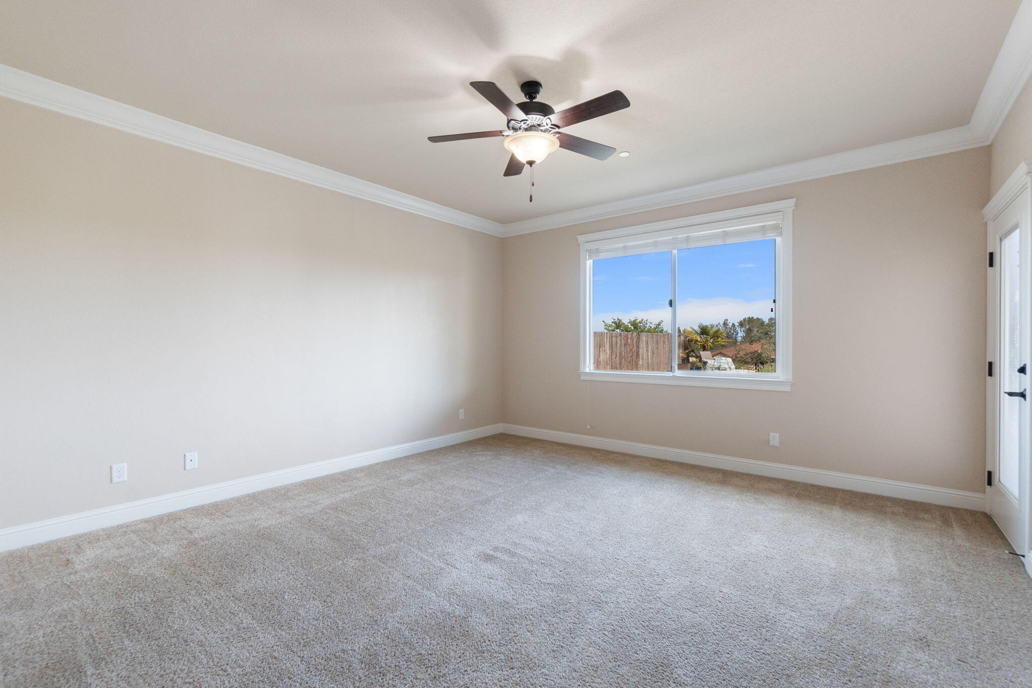 372 Stinson Loop Redding, CA 96003 - Photo 21 of 79 Bedroom #1