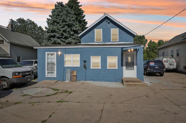 $299,000 | 612 Bush Avenue, St. Paul, MN 55130