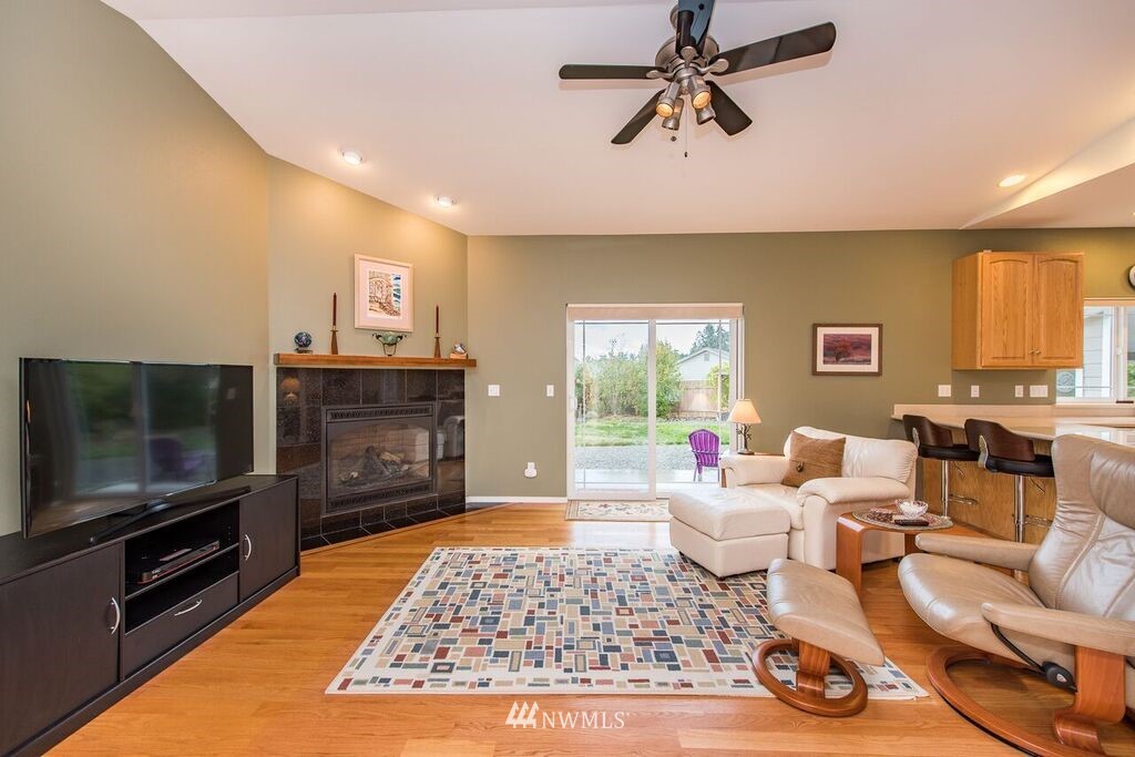 95 Viking Way Sequim, WA 98382 - Photo 8 of 25 Gallery Image 8