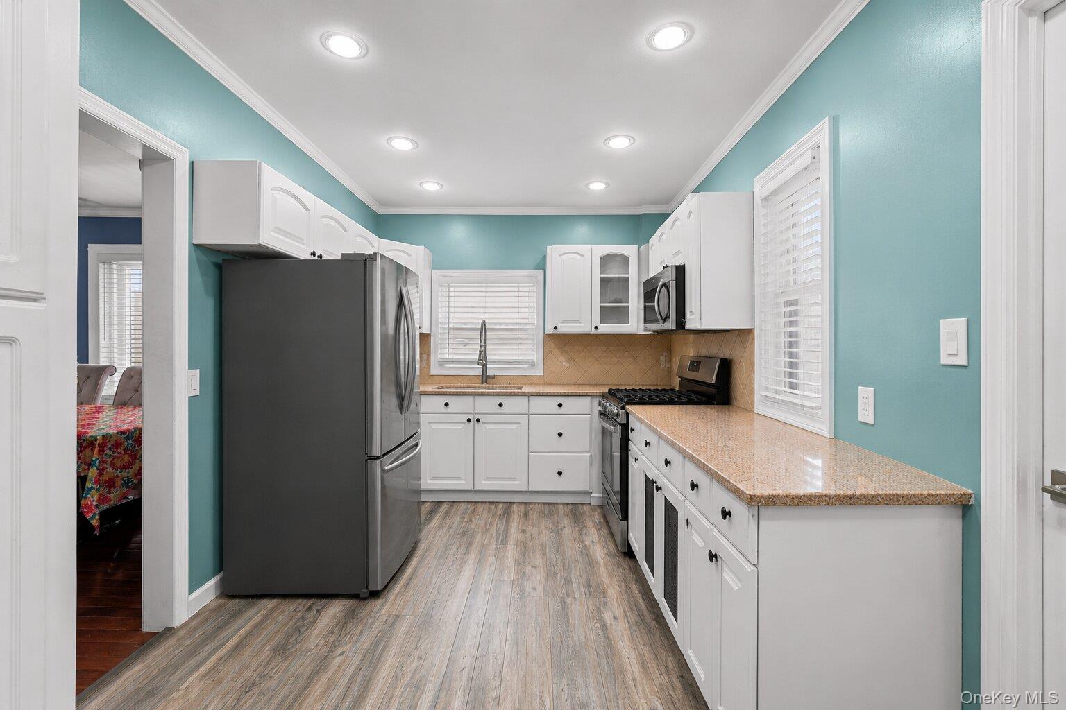 43 Dewitt Street Valley Stream, NY 11580 - Photo 12 of 39