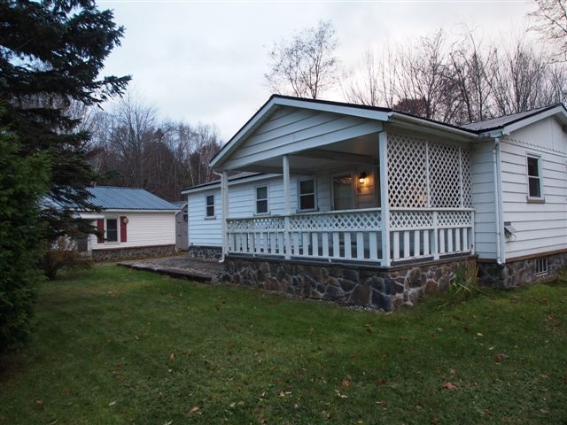 421 Main Street Gorham, NH 03581 - Photo 4 of 9 Gallery Image 4
