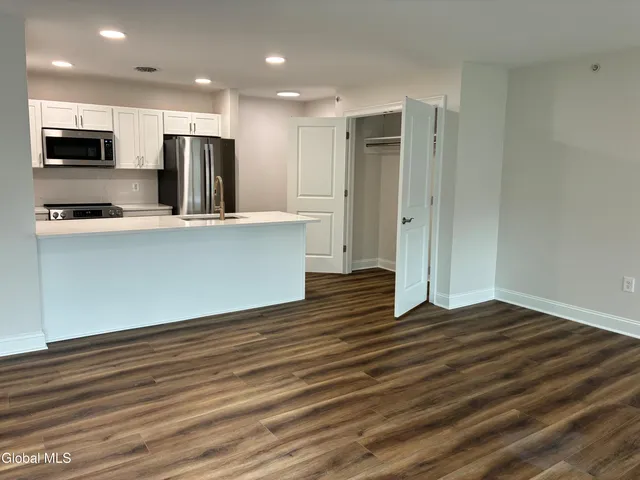 $2,691 | 60 Weibel Avenue, Unit 1FL202, Saratoga Springs, NY 12866