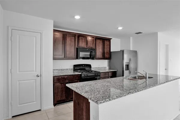 $2,050 | 1207 Tallow Trail, Princeton, TX 75407