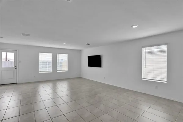 $2,050 | 1207 Tallow Trail, Princeton, TX 75407