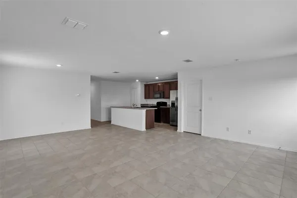 $2,050 | 1207 Tallow Trail, Princeton, TX 75407