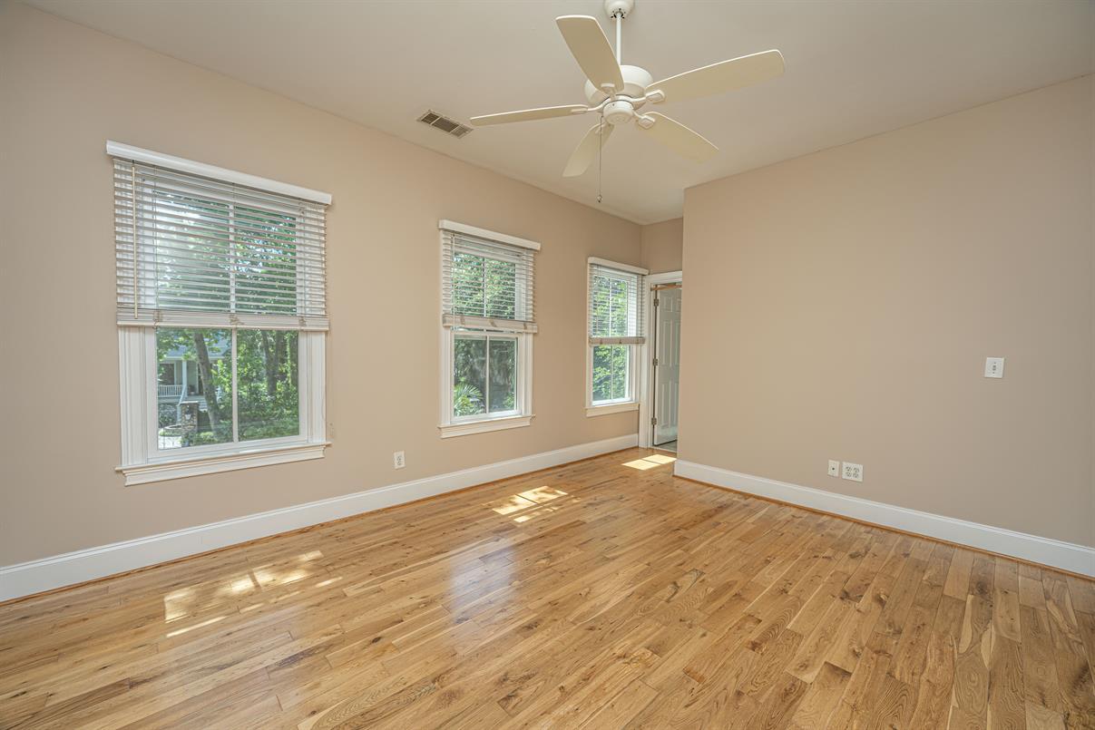 34 Eastlake Road Mount Pleasant, SC 29464 - Photo 21 of 23 34 Eastlake - Primary bedroom 2 - 5-29-2