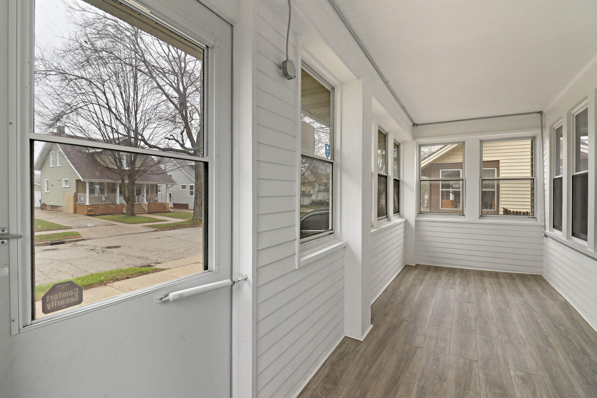 1501 73rd Street Kenosha, WI 53143 - Photo 3 of 17 IMG_8232