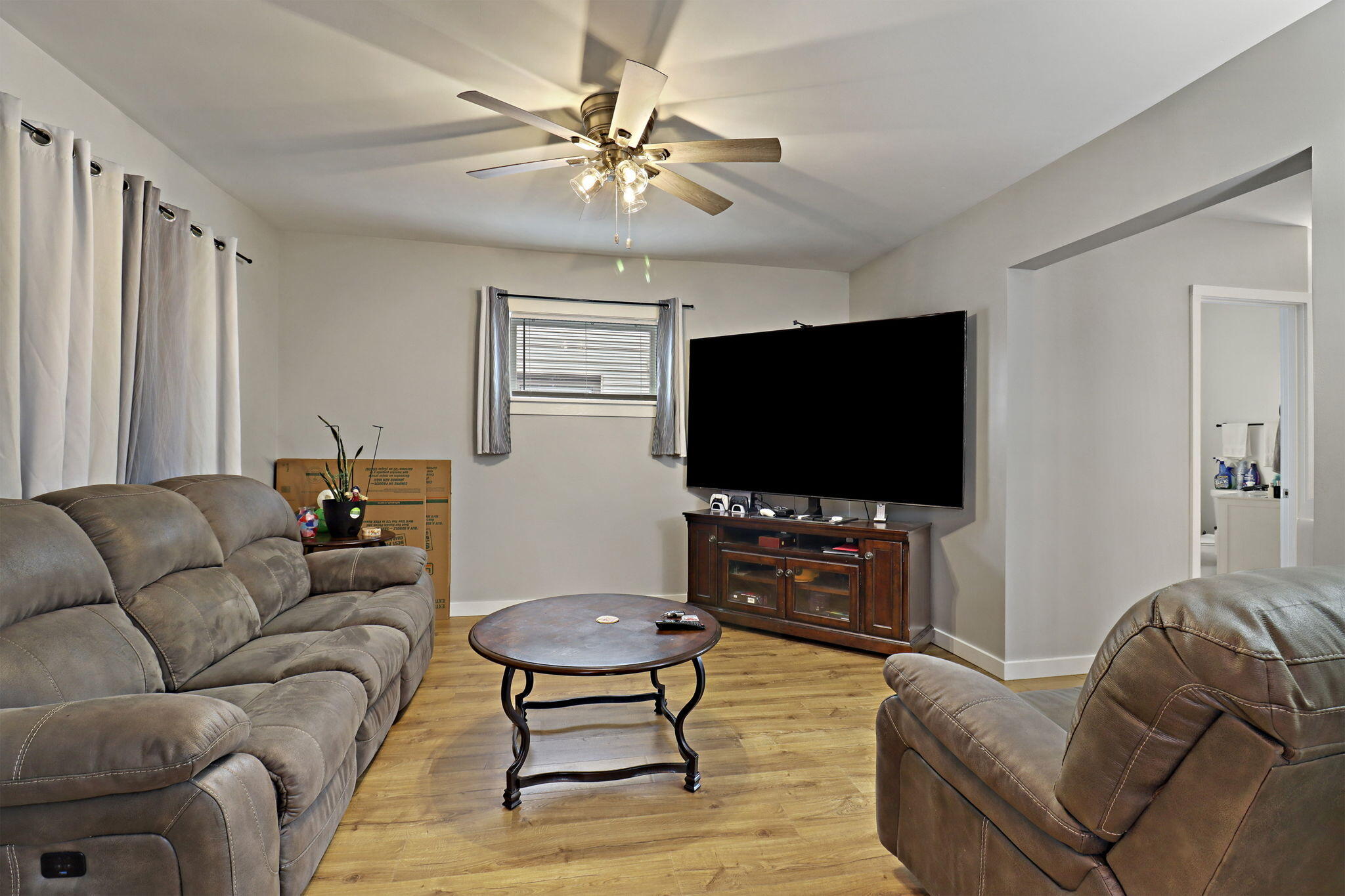 1501 73rd Street Kenosha, WI 53143 - Photo 4 of 17 IMG_8240