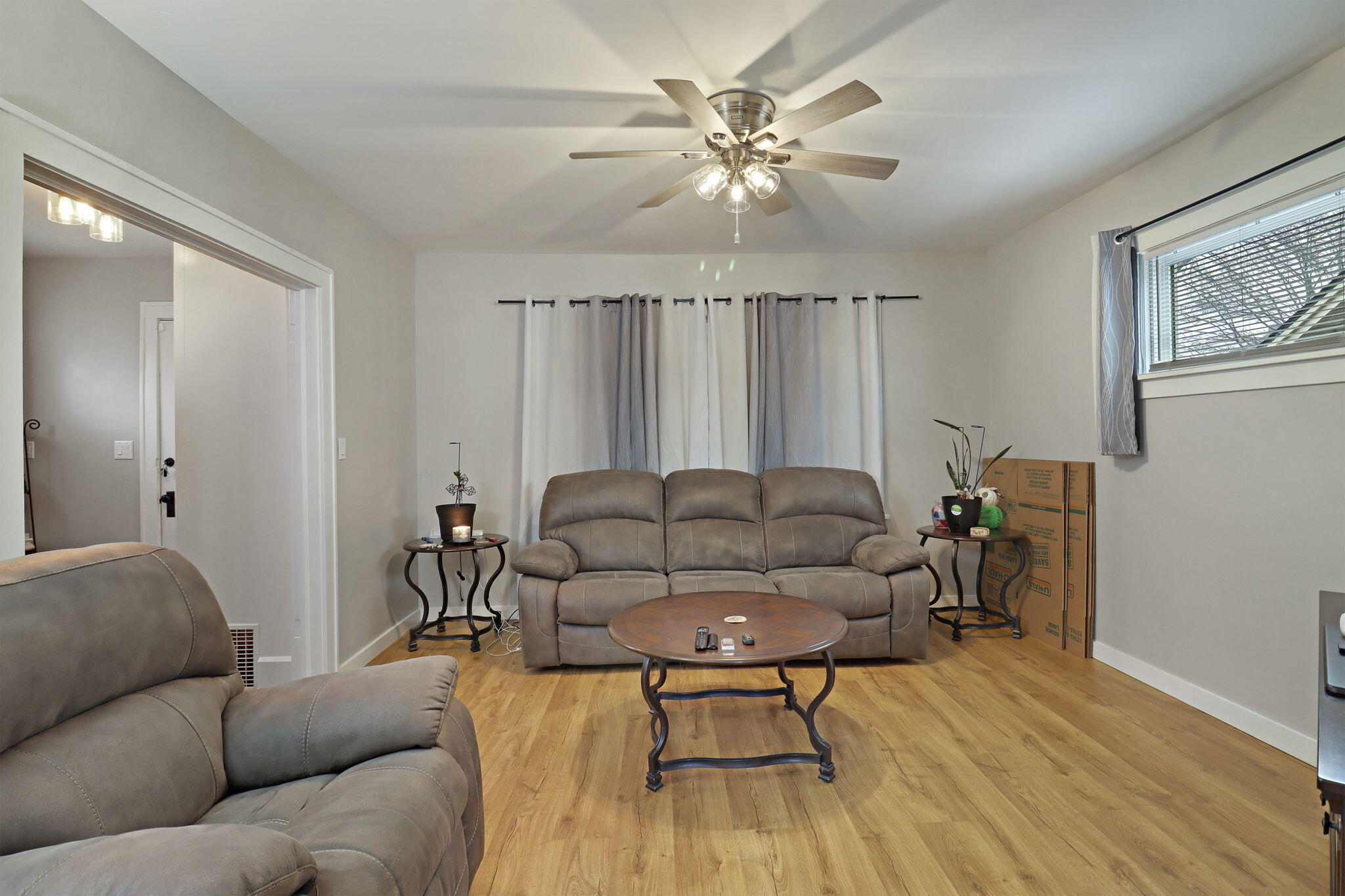 1501 73rd Street Kenosha, WI 53143 - Photo 5 of 17 IMG_8237