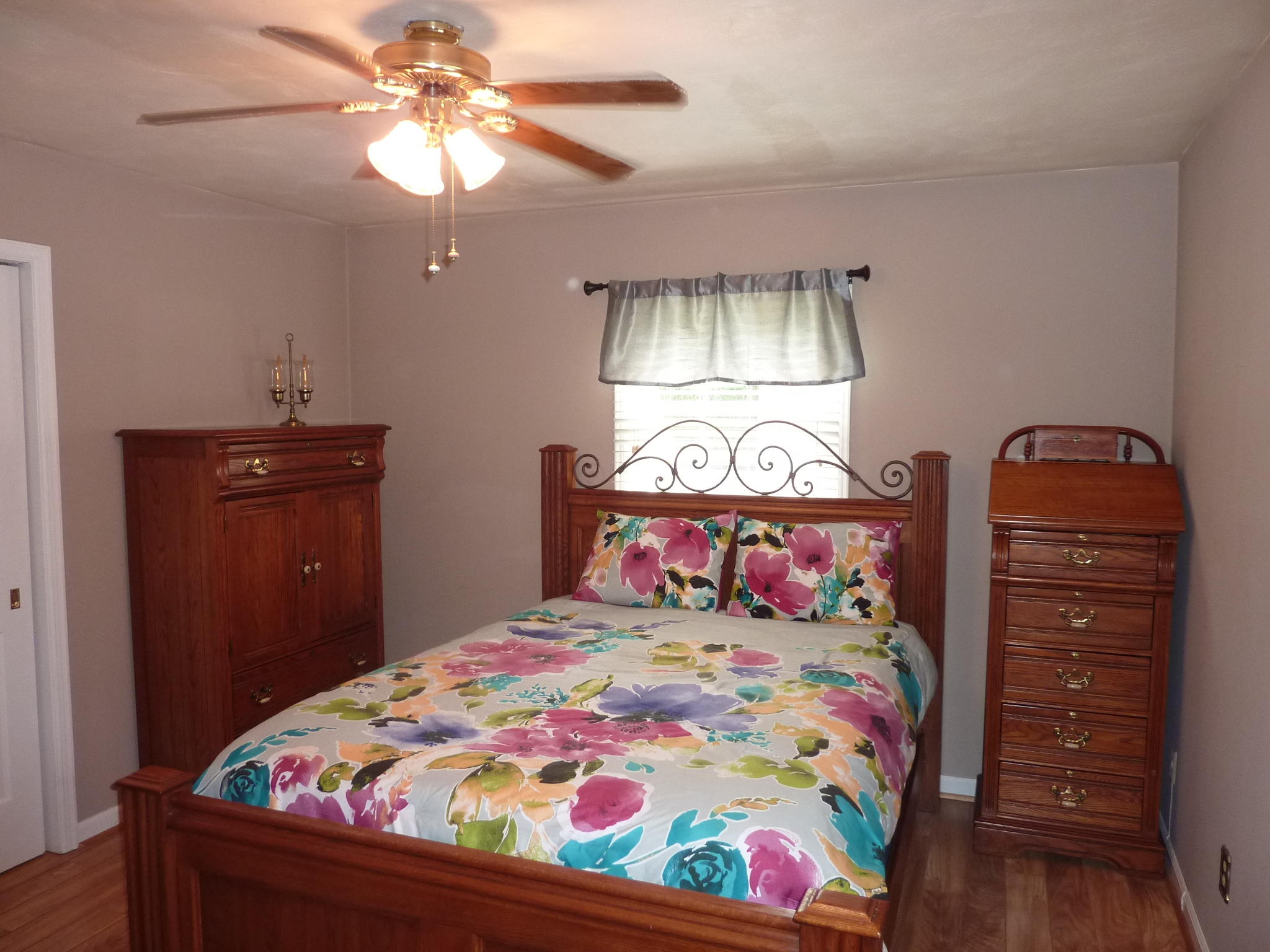 606 Diamond Road Salem, VA 24153 - Photo 15 of 23 P1040493