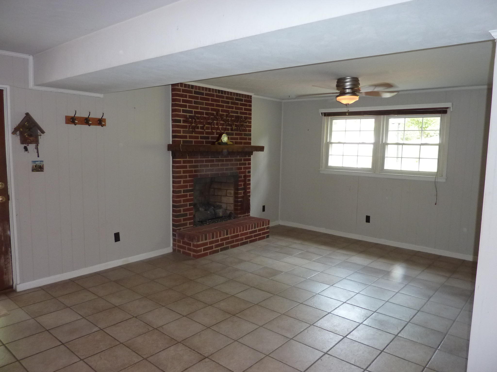 606 Diamond Road Salem, VA 24153 - Photo 19 of 23 P1040502