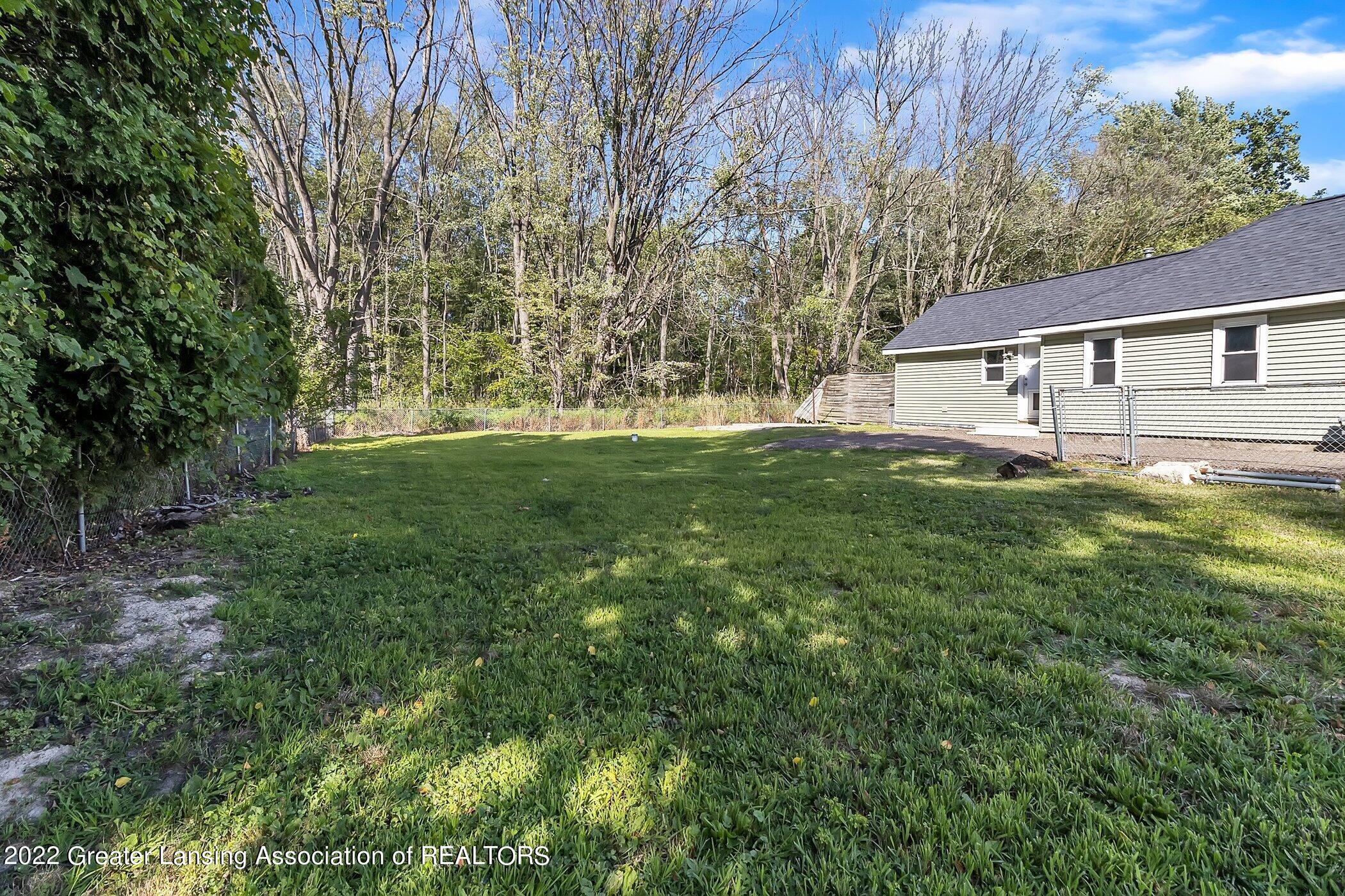 6059 Park Lake Road Bath, MI 48808 - Photo 12 of 13 Yard 1