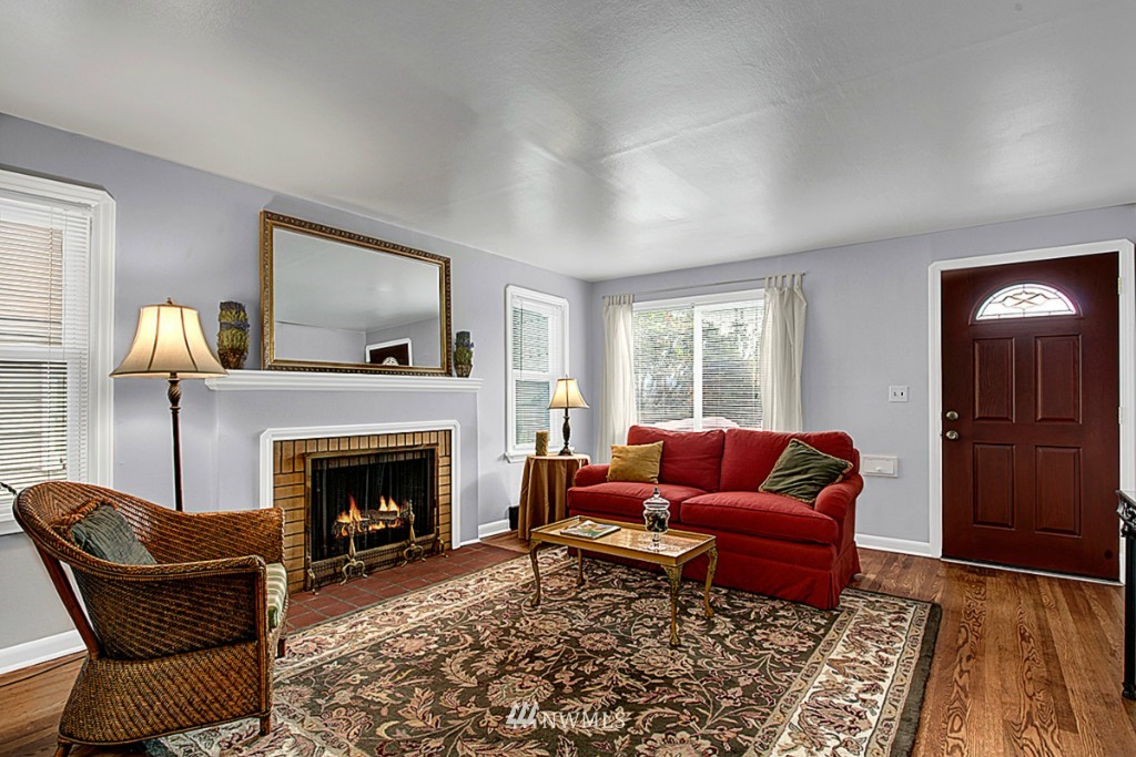 524 North 72nd Street Seattle, WA 98103 - Photo 2 of 10 Gallery Image 2