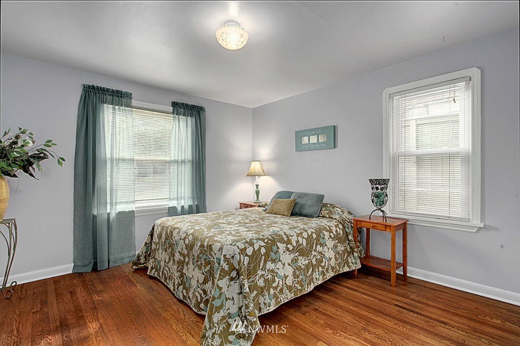 524 North 72nd Street Seattle, WA 98103 - Photo 7 of 10 Gallery Image 7