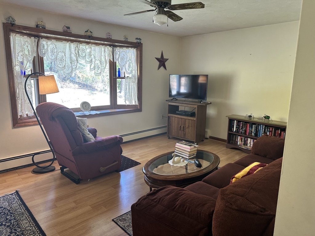 10 Pinecrest Road, Unit 10 Uxbridge, MA 01569 - Photo 3 of 14