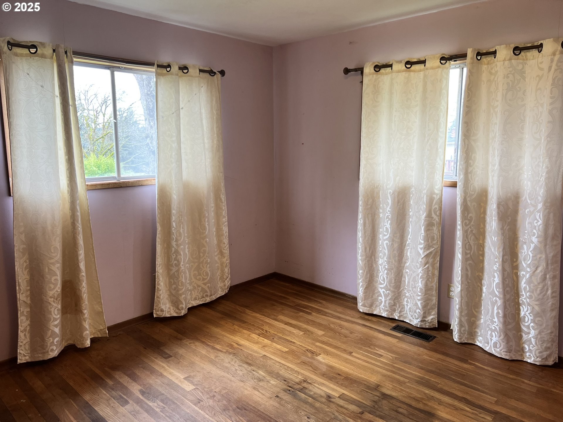 17817 Oatfield Road Gladstone, OR 97027 - Photo 12 of 31 Bedroom