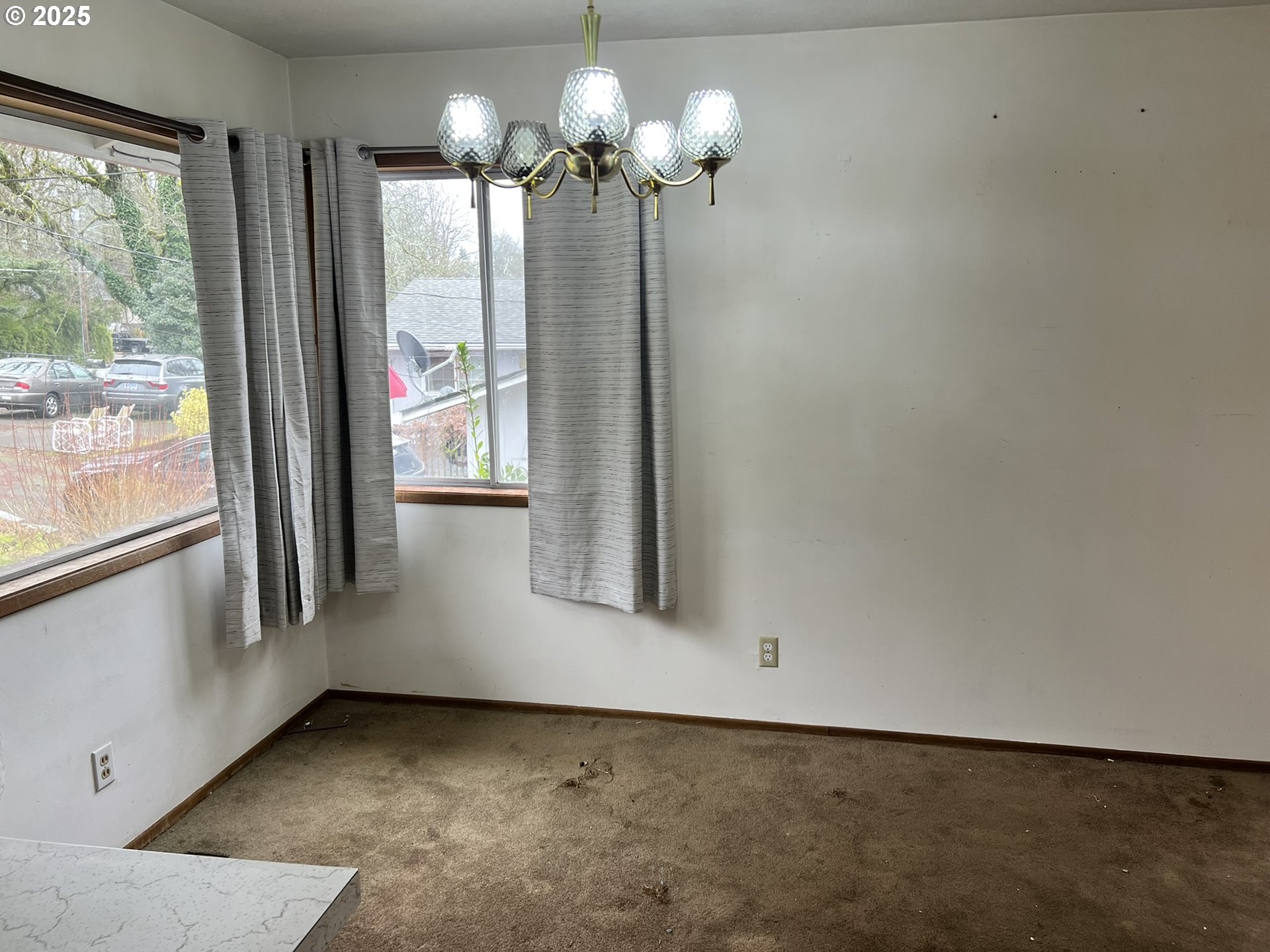 17817 Oatfield Road Gladstone, OR 97027 - Photo 4 of 31 Gallery Image 4