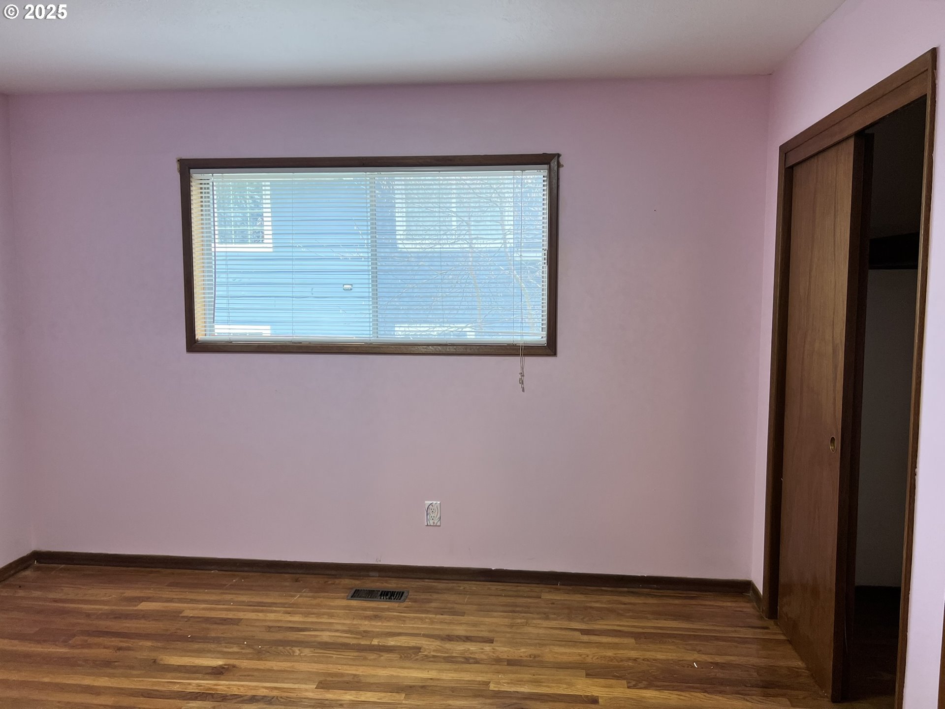 17817 Oatfield Road Gladstone, OR 97027 - Photo 8 of 31 Bedroom
