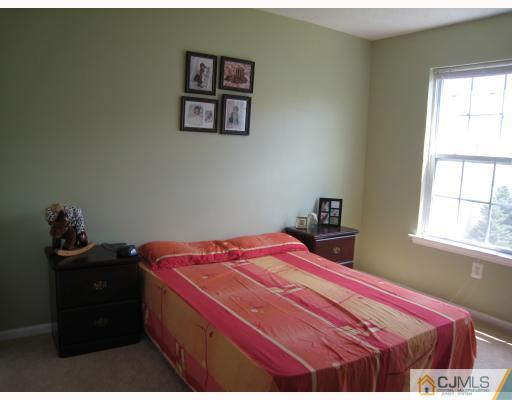 64 Prestwick Way Edison, NJ 08820 - Photo 6 of 10 Gallery Image 6