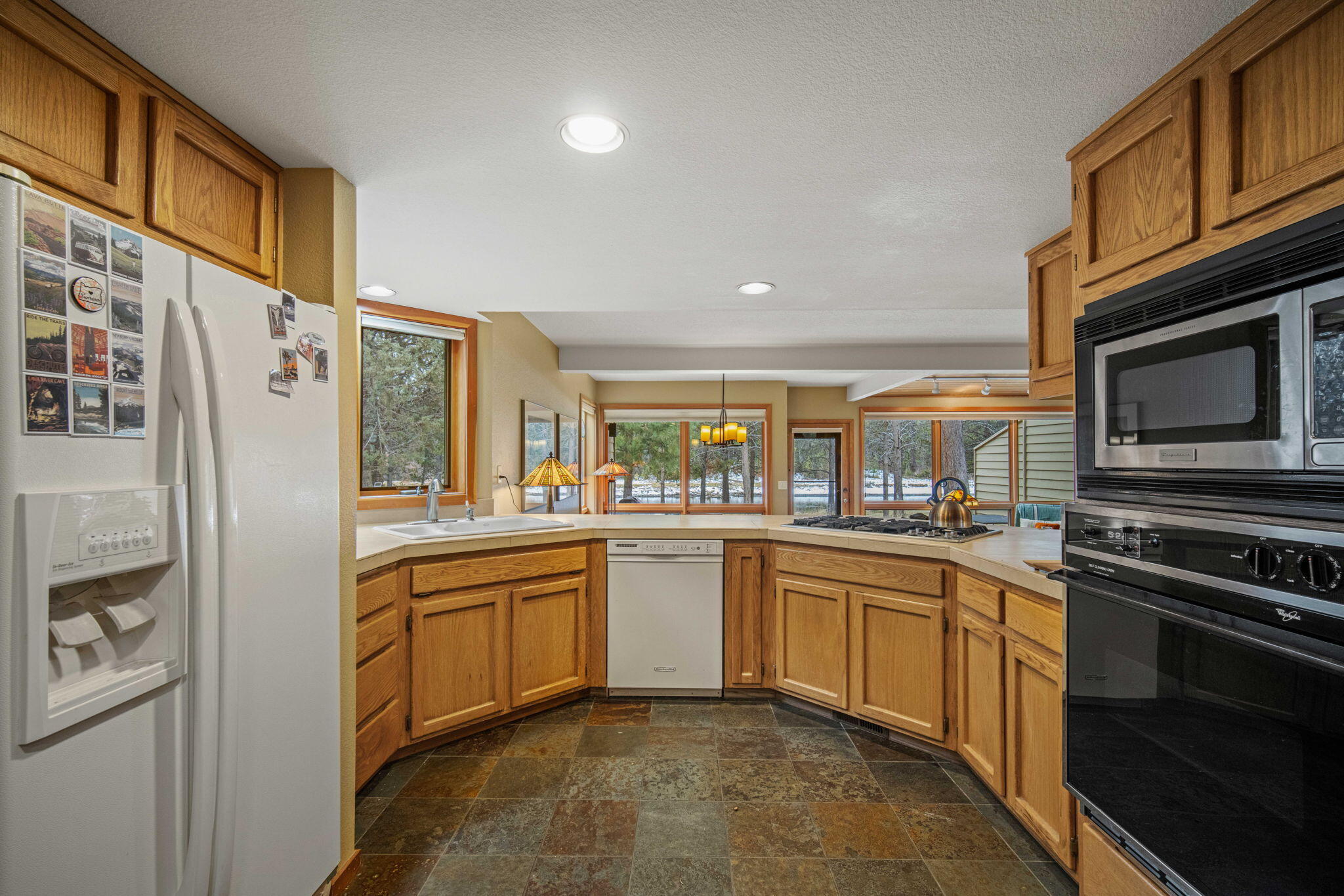 17675 Bittern Lane, Unit 19 Sunriver, OR 97707 - Photo 11 of 42 11-web-or-mls-19 River Village-11