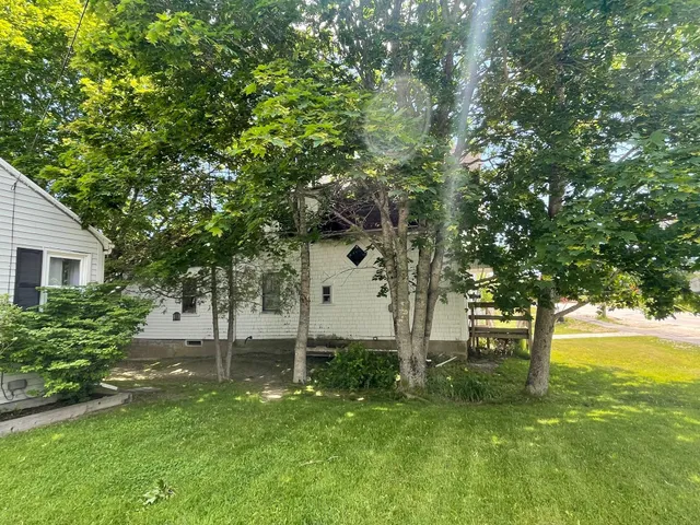 $69,000 | 29 Broadway Street, Machias, ME 04654