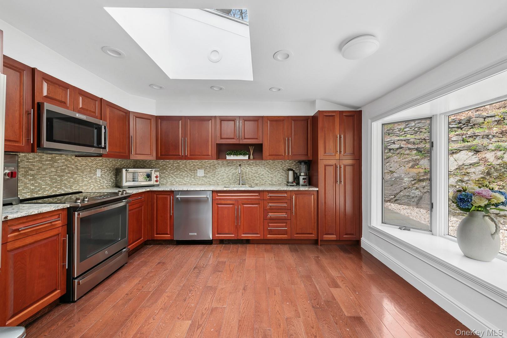 168 Pound Ridge Road Bedford, NY 10506 - Photo 10 of 22 Kitchen