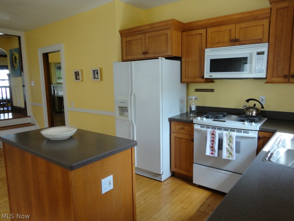 2553 Kendall Road Cleveland, OH 44120 - Photo 12 of 18 Gallery Image 12