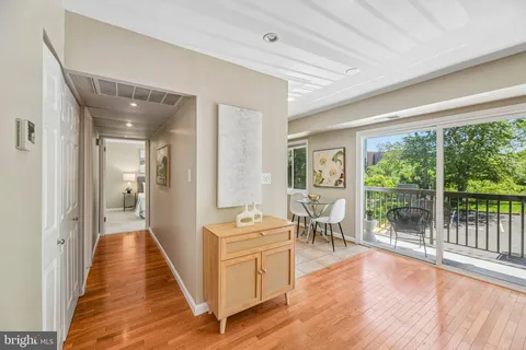 $240,000 | 3220 South 28th Street, Unit 304, Alexandria, VA 22302