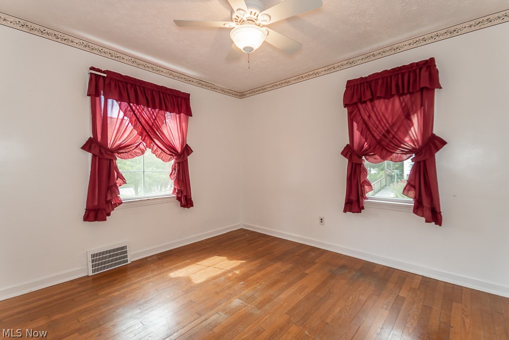 839 Lander Road Cleveland, OH 44143 - Photo 11 of 19