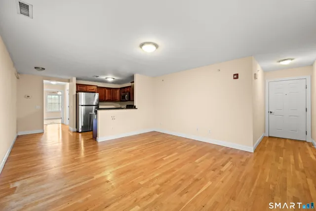 $1,600 | 24 Hartford Road, Unit 10, Salem, CT 06420