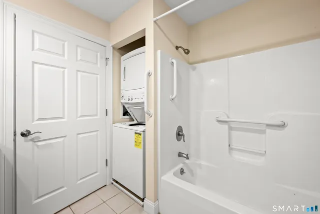 $1,600 | 24 Hartford Road, Unit 10, Salem, CT 06420