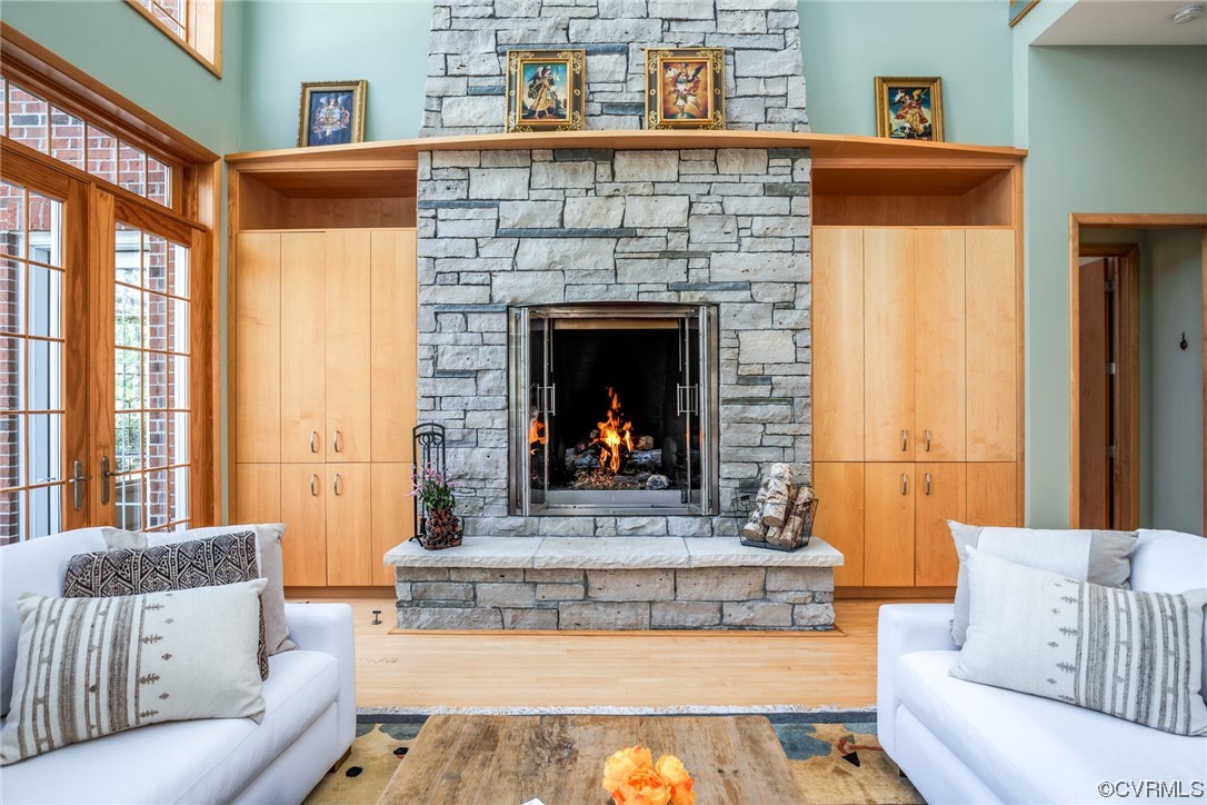 124 West Lancashire Williamsburg, VA 23188 - Photo 12 of 44 a living room with furniture and a fireplace