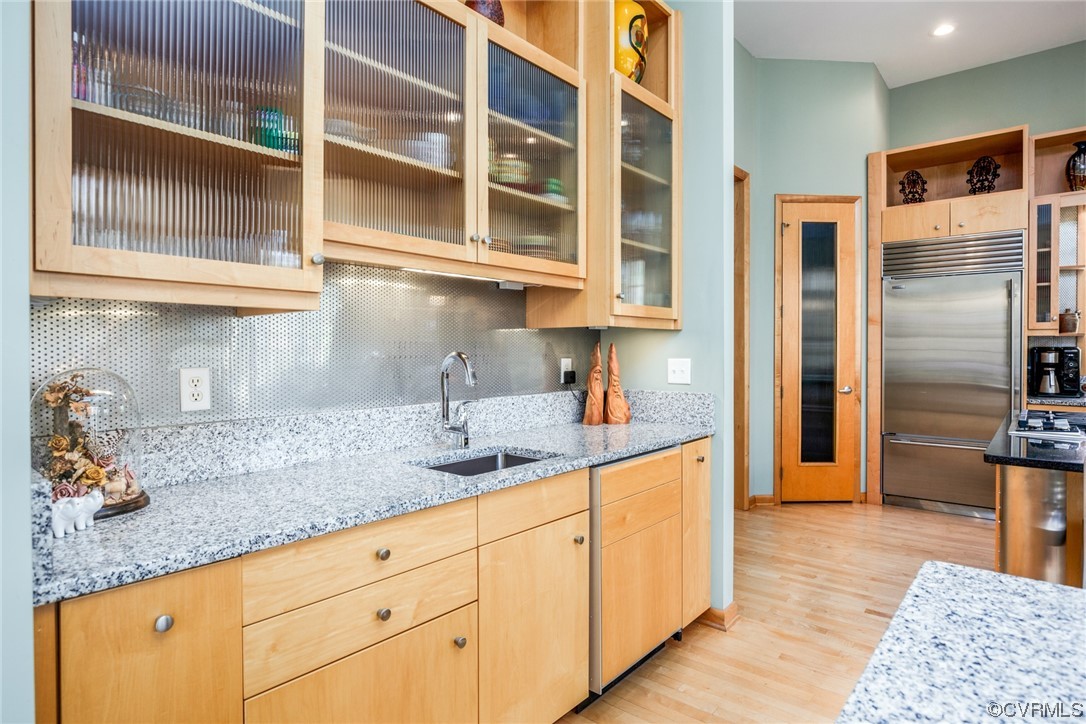 124 West Lancashire Williamsburg, VA 23188 - Photo 16 of 44 a kitchen with stainless steel appliances granite countertop a sink and cabinets