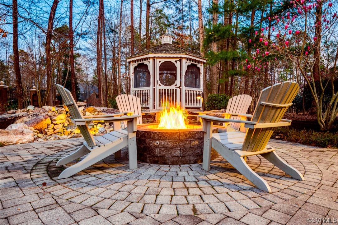 124 West Lancashire Williamsburg, VA 23188 - Photo 38 of 44 a view of outdoor space with seating